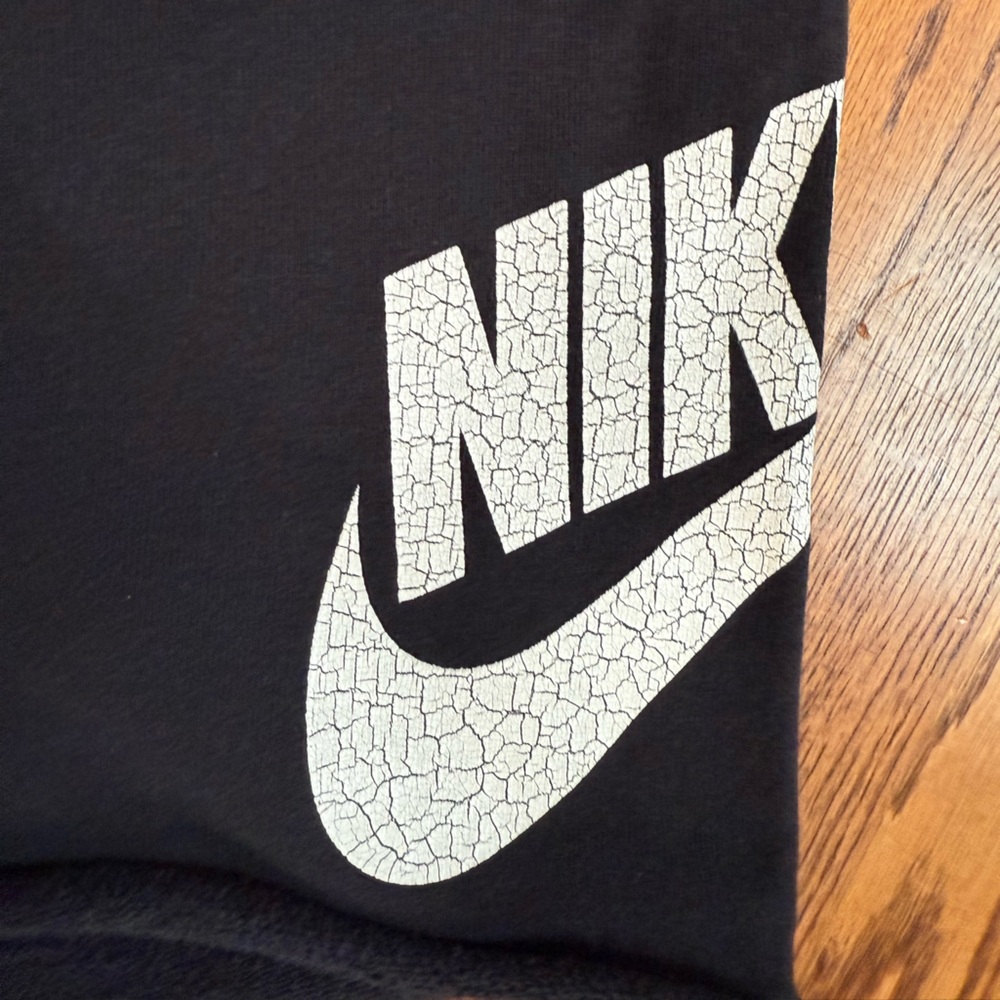Men’s Nike Air Club Alumni French Terry Shorts Sz L Black w/ Elephant print logo